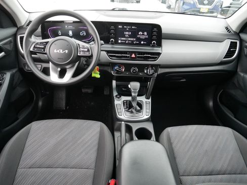 Certified 2024 Kia Seltos LX image 10