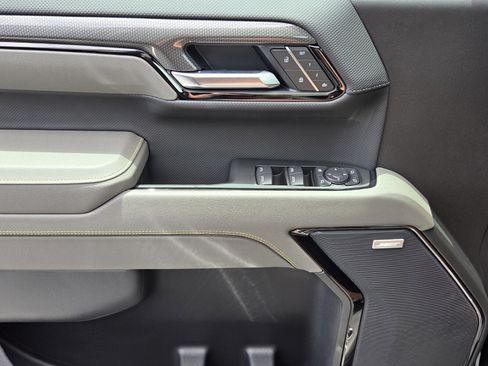 New 2026 Chevrolet Silverado 1500 ZR2 AWD/4WD image 12