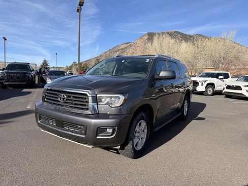Used 2022 Toyota Sequoia SR5 image 2