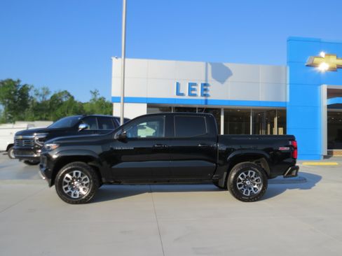 New 2026 Chevrolet Colorado Z71 w/ Z71 Convenience Package 2 AWD/4WD image 2