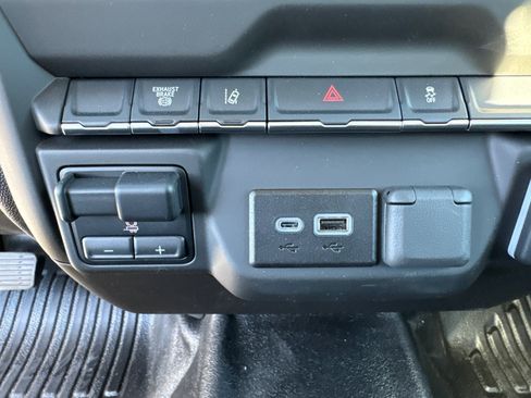 New 2025 GMC Sierra 3500 Pro w/ Fleet Convenience Package image 24