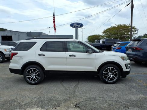Used 2016 Ford Explorer Sport w/ Equipment Group 401A AWD/4WD image 5