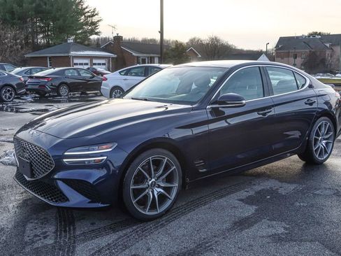 Used 2023 Genesis G70 2.0T image 4