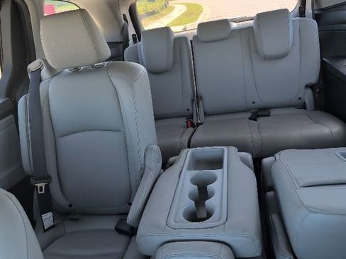 Used 2023 Honda Odyssey Touring image 18