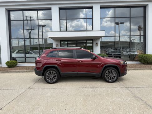 Used 2021 Jeep Cherokee Latitude Lux 80th Anniv w/ Quick Order Package 2YU 80th AWD/4WD image 3