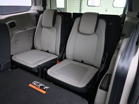 Used 2021 Ford Transit Connect XLT image 29