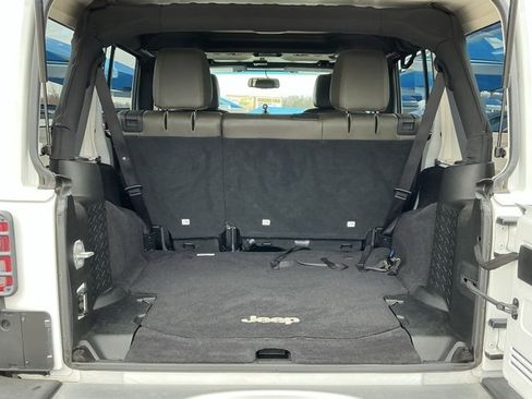 Used 2017 Jeep Wrangler Unlimited Sahara w/ Connectivity Group image 6