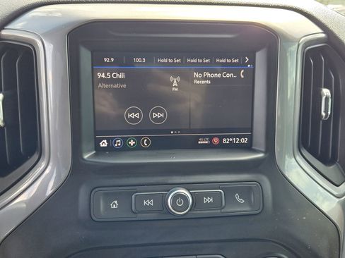 Used 2020 Chevrolet Silverado 1500 Custom w/ Custom Value Package image 15