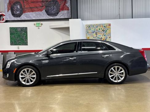 Used 2013 Cadillac XTS Premium AWD/4WD image 4