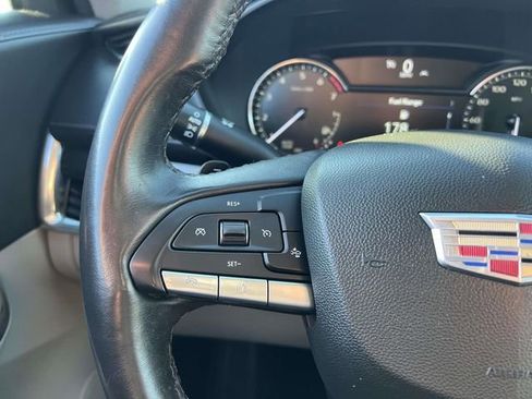 Used 2023 Cadillac XT4 Premium Luxury AWD/4WD image 17