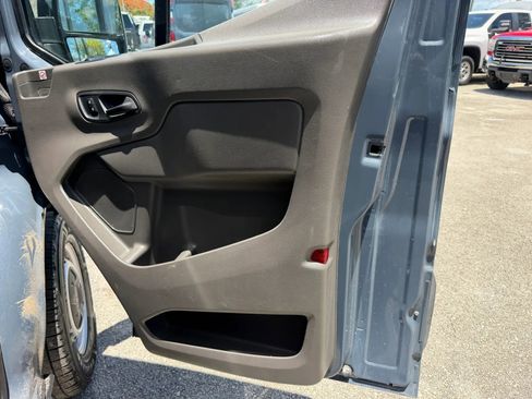 Used 2020 Ford Transit 250 148 High Roof Extended RWD image 16