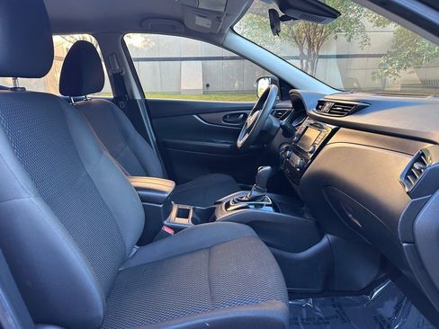 Used 2022 Nissan Rogue Sport S image 27