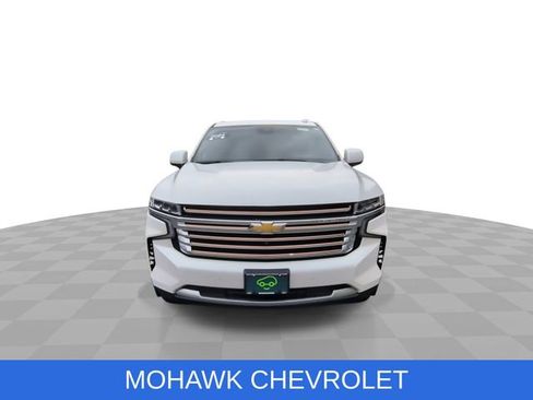 Used 2024 Chevrolet Suburban High Country AWD/4WD image 3