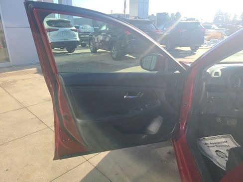 Used 2024 Nissan Sentra SV image 17