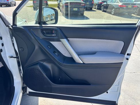 Used 2017 Subaru Forester 2.5i Premium w/ All-Weather Package image 26