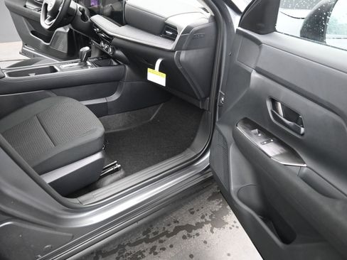 New 2026 Nissan Kicks S image 20