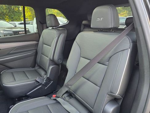 Used 2026 Buick Enclave Sport Touring w/ Power Package image 53