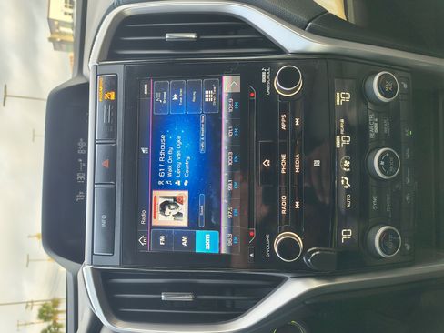 Used 2022 Subaru Ascent Premium w/ Convenience Package image 27