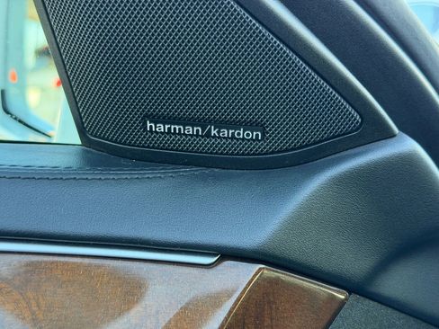 Used 2016 Mercedes-Benz E 400 Sedan image 33
