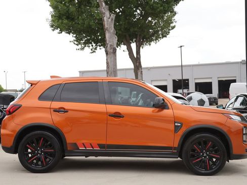 Used 2021 Mitsubishi Outlander Sport Black Edition FWD image 3