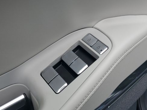 New 2026 Lincoln Navigator Reserve AWD/4WD image 10