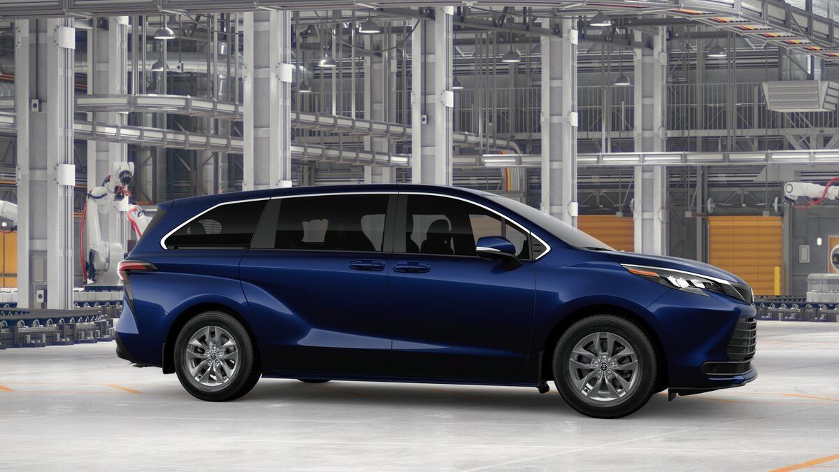 New 2026 Toyota Sienna LE AWD/4WD image 13
