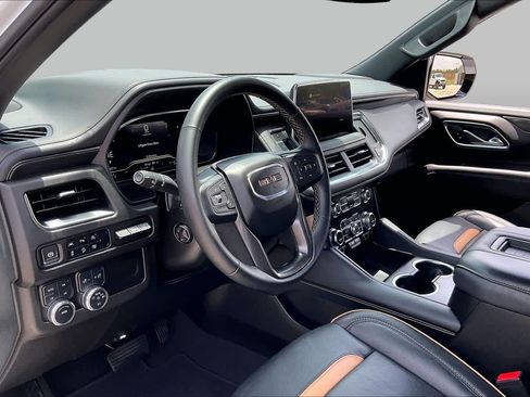 Used 2024 GMC Yukon AT4 w/ Technology Package AWD/4WD image 17