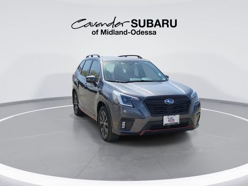 Used 2023 Subaru Forester Sport image 2