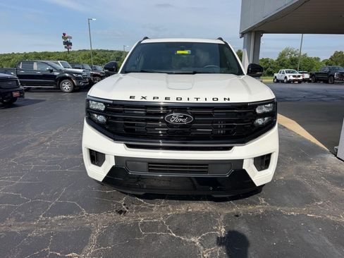 New 2026 Ford Expedition Max Platinum w/ Stealth Appearance Package AWD/4WD image 9