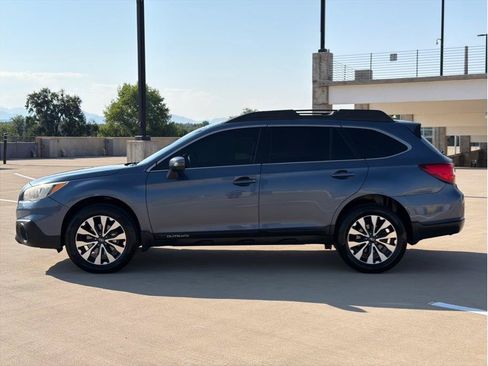 Used 2017 Subaru Outback 3.6R Limited AWD/4WD image 8