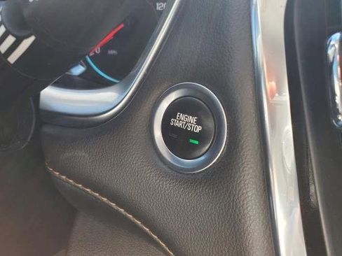 Used 2020 Chevrolet Traverse LT w/ Driver Confidence II Package image 28