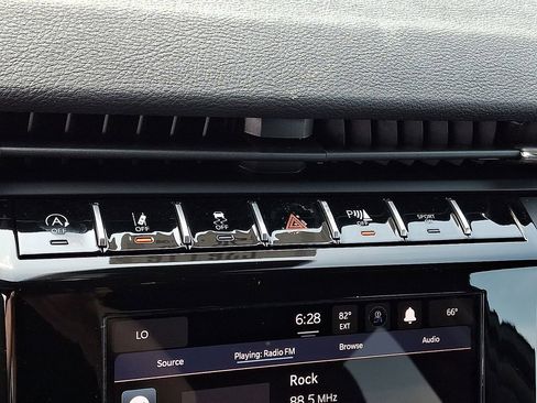 New 2026 Jeep Grand Cherokee L Laredo w/ MOPAR Finishing Package image 17