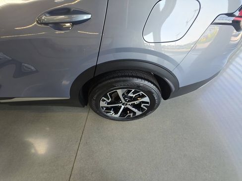 Used 2024 Kia Sportage EX AWD/4WD image 26