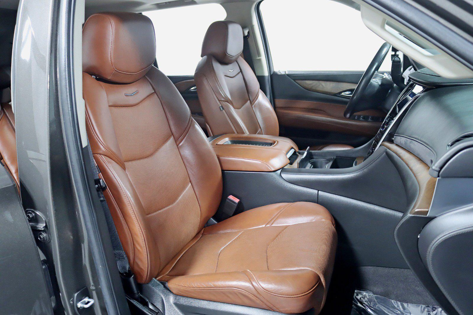 Used 2020 Cadillac Escalade Luxury AWD/4WD image 28