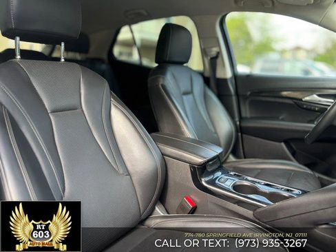 Used 2023 Buick Envision Essence FWD image 13