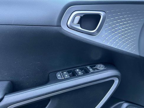 Used 2024 Kia Soul LX w/ Option Group 015 image 18