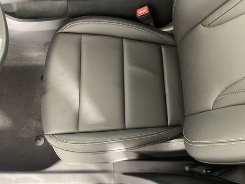 Certified 2025 Buick Envision Preferred image 22