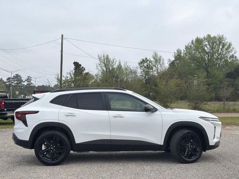 New 2026 Chevrolet Trax ACTIV image 9