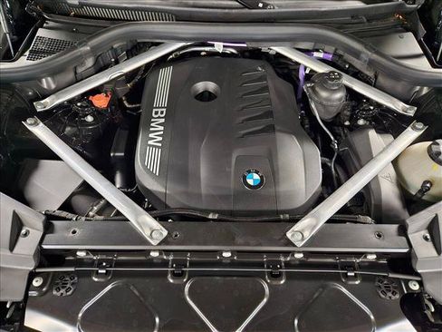 Used 2025 BMW X5 sDrive40i w/ M Sport Package RWD image 23