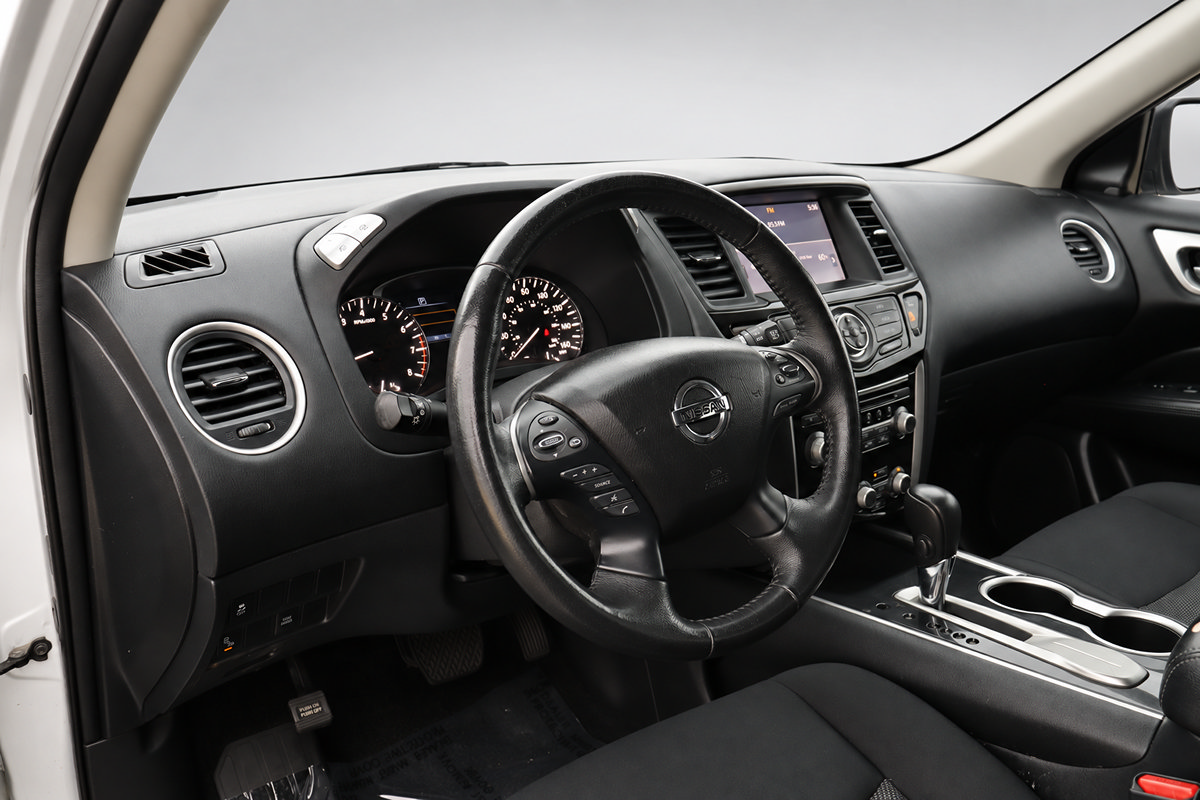 Used 2019 Nissan Pathfinder SV w/ Cargo Package FWD image 29