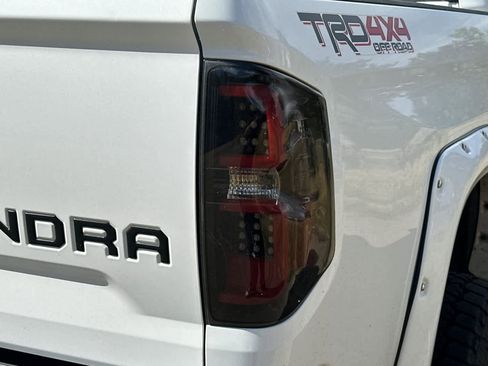 Used 2017 Toyota Tundra Limited w/ Limited Premium Package image 17