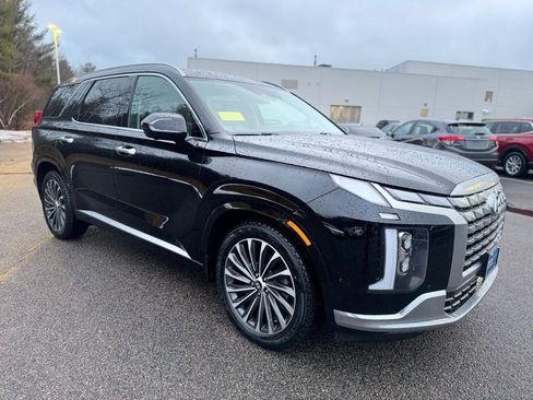Used 2023 Hyundai Palisade Calligraphy image 6