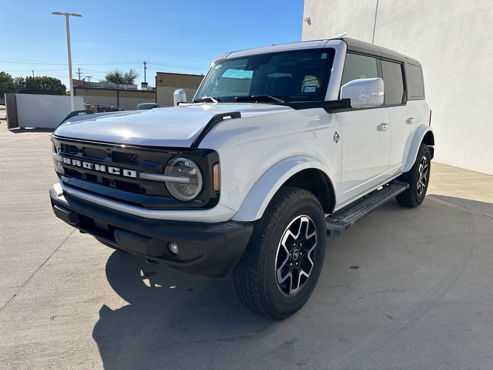 Used 2024 Ford Bronco Outer Banks AWD/4WD image 3
