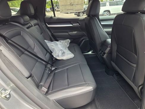 New 2026 GMC Terrain Elevation w/ Elevation Premium Package FWD image 12