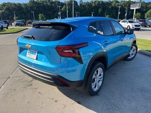 New 2026 Chevrolet Trax LS FWD image 7