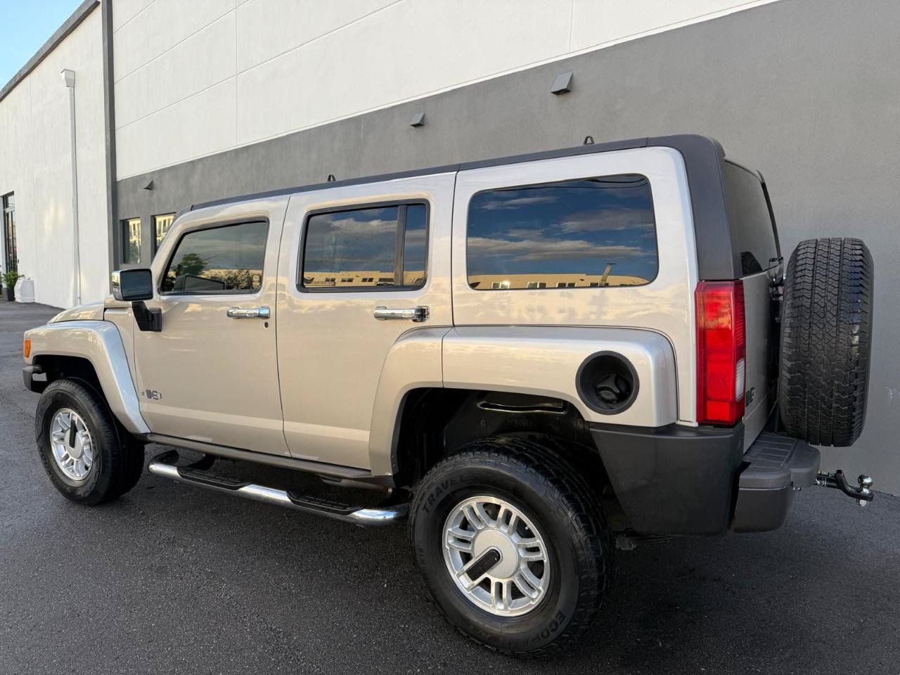 Used 2006 HUMMER H3 w/ Chrome Appearance Package AWD/4WD image 11