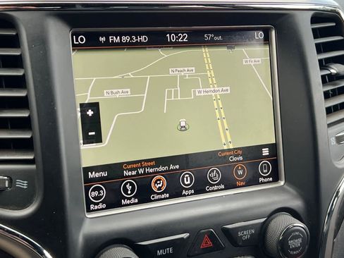 Used 2018 Jeep Grand Cherokee Altitude image 21