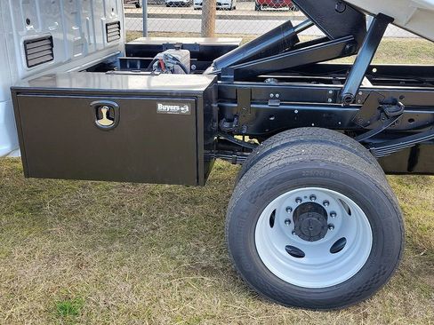 New 2026 Ford F550 XL image 6