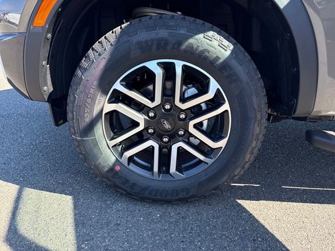 New 2025 Ford Ranger Lariat w/ FX4 Off-Road Package image 20