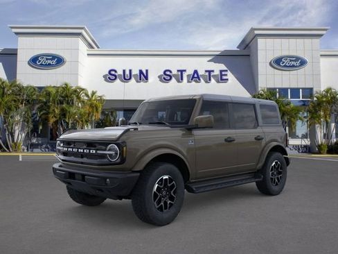 New 2026 Ford Bronco Outer Banks image 3